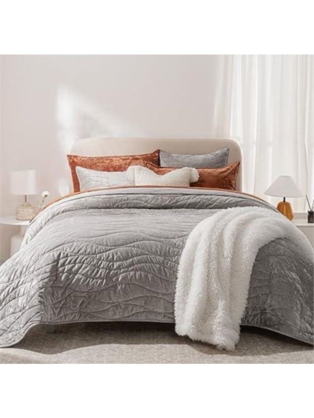 Luxury 5-Piece Bedding Set With Quilted Comforter Velvet Shams & Sherpa Throw Gr